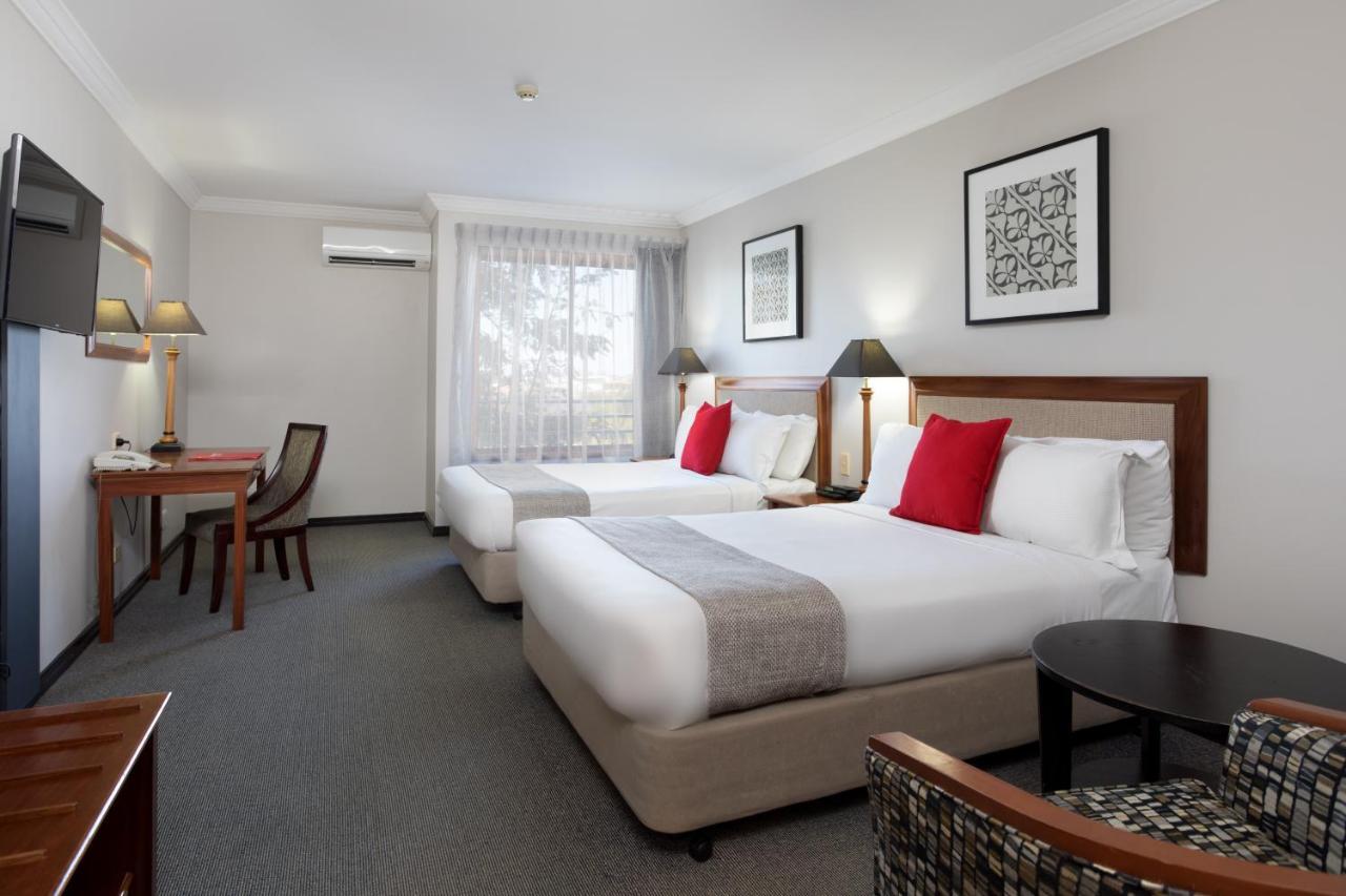 Ramada By Wyndham Brisbane Windsor Hotel Eksteriør billede